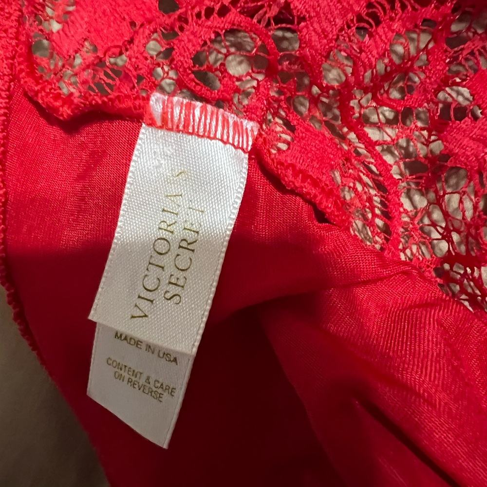 32B Vs Victoria’s Secret Vintage red floral lace teddy thong bodysuit lingerie - Picture 5 of 10